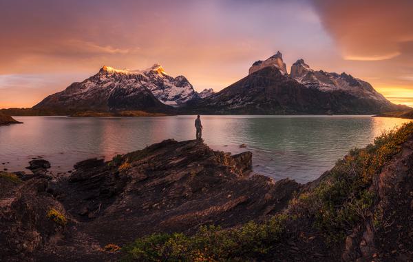 Frente al Amanecer — Torres del Paine, Patagonia